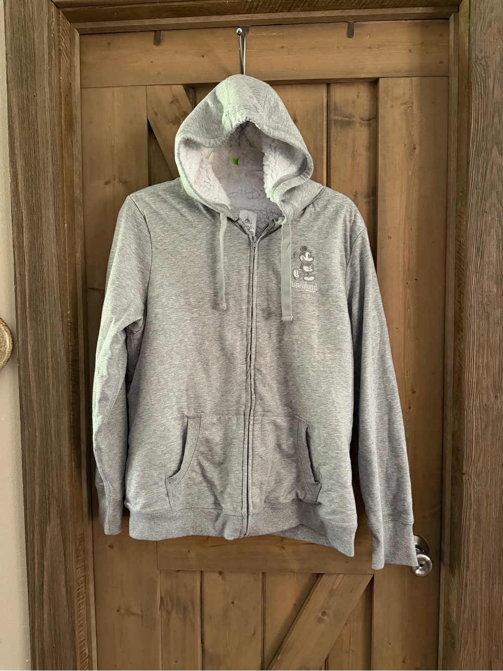 Disneyland Resort Mickey Gray
Jacket Fleece Sherpa Lined
Full Zip Hoodie large